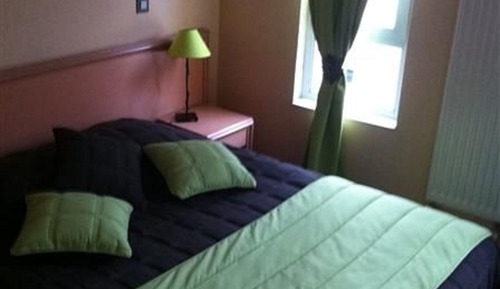 Habitación estándar con 1 cama doble o 2 individuales