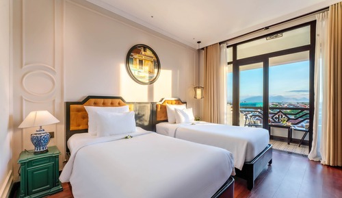 Habitación Deluxe, 2 camas individuales, balcón, vistas a la ciudad