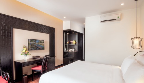 Habitación Deluxe, 1 cama de matrimonio grande, balcón, vistas a la ciudad