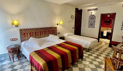 Habitación triple clásica