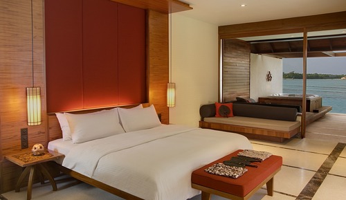 Suite superior, 1 cama doble con sofá cama (Water Villa with Whirlpool)