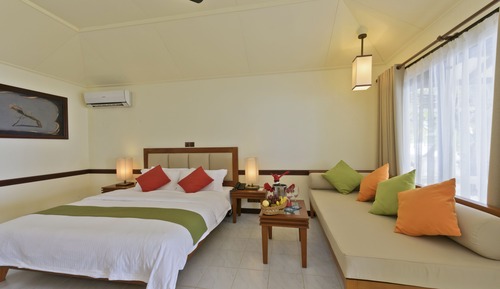 Habitación superior, 1 cama doble con sofá cama (Beach Villa)