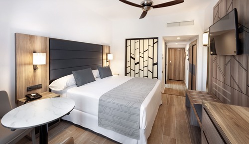Habitación doble, balcón (Small,Seaside orientation)
