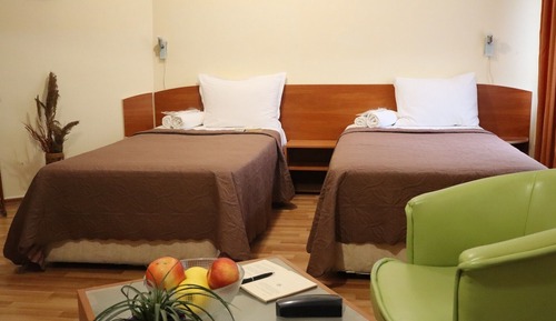 Habitación Confort con 2 camas individuales, 1 habitación