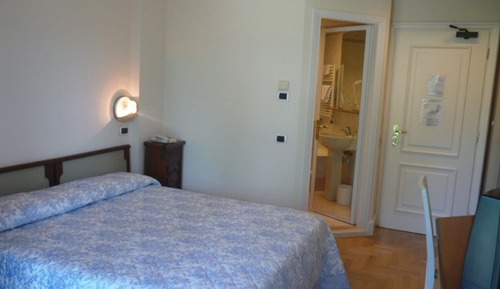 Habitación clásica con 1 cama doble o 2 individuales