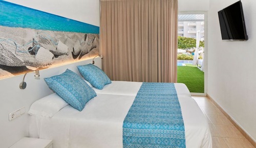 Selected Swim up Suite Garden View
