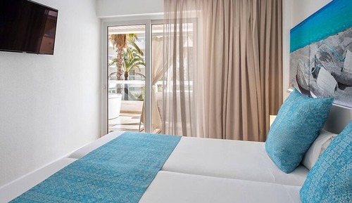Selected Deluxe Hydro One Bedroom Apartment Front Sea View