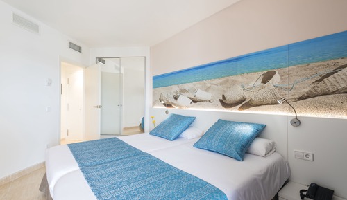 Deluxe Hydro One Bedroom Apartment Front Sea view