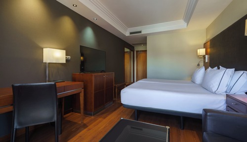 Habitación superior con 1 cama doble o 2 individuales