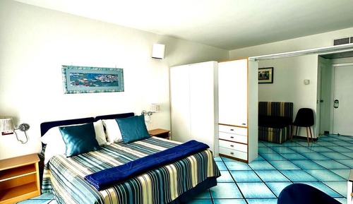Habitación estándar con 1 cama doble o 2 individuales