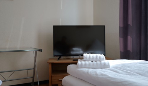 Habitación básica con 2 camas individuales