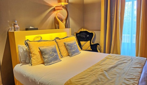 Habitación clásica con 1 cama doble o 2 individuales