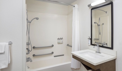 Suite, 1 habitación, accesible para personas con discapacidad (Communication, Accessible Tub)