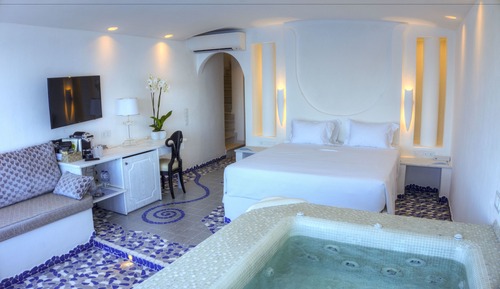 Cave Pool Suite,Indoor Spa Bath, Private Cave Pool, Sea View