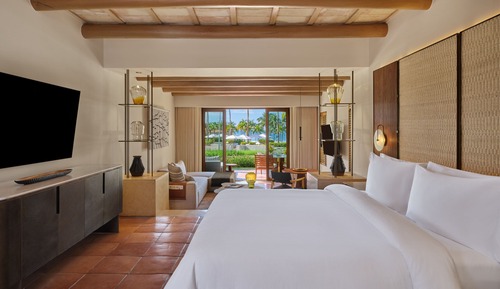 Suite junior, 1 cama de matrimonio grande, vistas al jardín