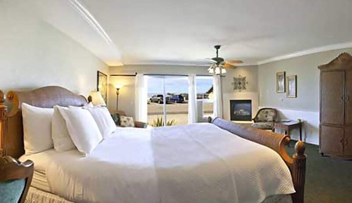 Habitación, 1 cama de matrimonio grande, chimenea, vistas al mar