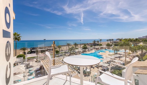 Habitación doble, terraza, vistas parciales al mar