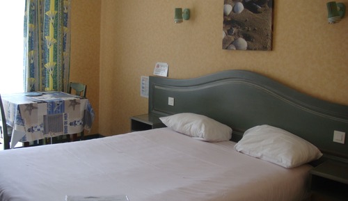 Habitación Confort doble, frigorífico y microondas