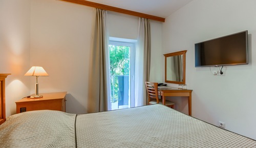 Habitación económica doble, balcón, vistas al río