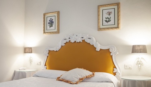 Habitación clásica, vistas parciales al mar