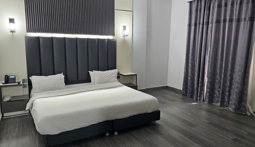 Habitación Deluxe, 1 cama de matrimonio grande, bañera de hidromasaje