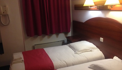 Habitación económica con 1 cama doble o 2 individuales