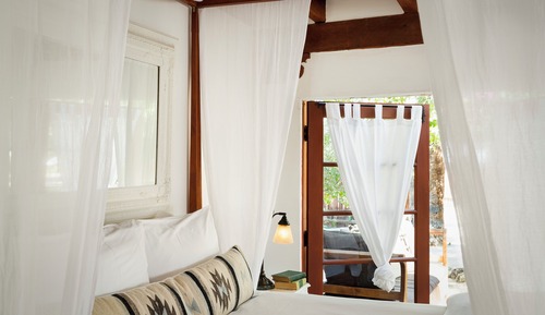 Habitación estándar, 1 cama de matrimonio, vistas a la piscina