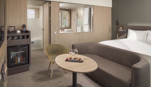 The Level Master Suite Sea View
