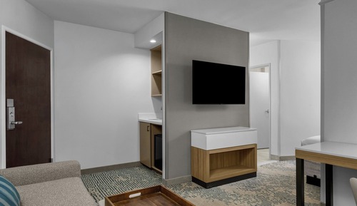Suite, 1 habitación (Mobility/Hearing Access, Roll-In Shwr)