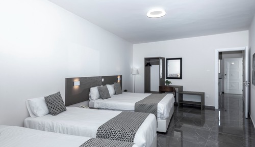 Apartamento Deluxe, balcón, vistas a la ciudad (Family)