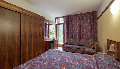 Habitación doble, vistas a la piscina
