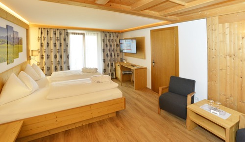 Habitación económica doble, en la zona del jardín (Karwendel)