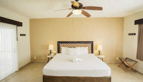 Habitación Clásica con Cama King