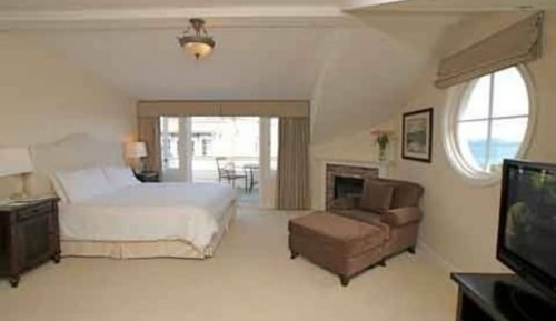 The Magnolia Room 