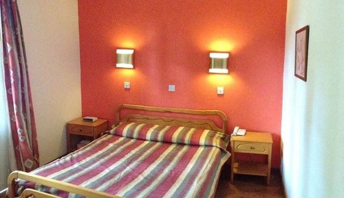 Habitación con 1 cama doble o 2 individuales (Single Use)