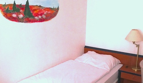 Einzelbettzimmer