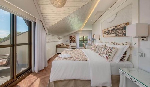 Suite junior, balcón