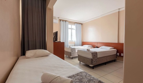 Quarto triplo 3 camas de solteiro