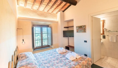 Habitación superior con 1 cama doble o 2 individuales