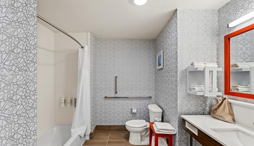 Habitación, 2 camas de matrimonio, accesible para personas con discapacidad, no fumadores (Tub)