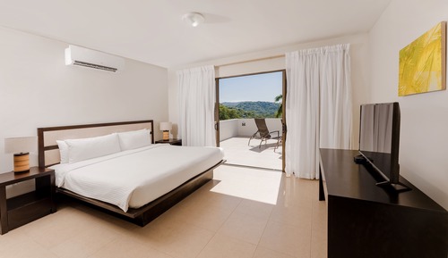 Estrella Master Suite