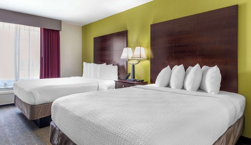 Suite, 2 camas de matrimonio, no fumadores, microondas (with Sofabed)