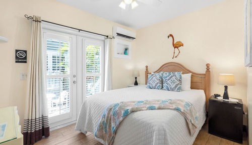 A Queen Room 