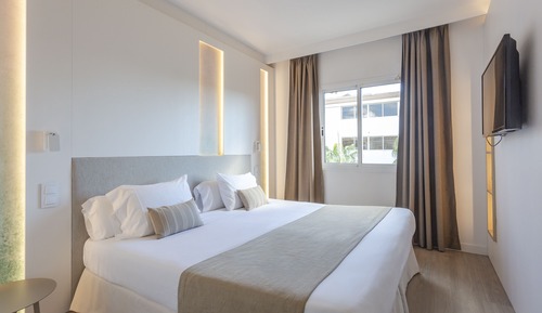 Apartamento superior, 2 habitaciones, balcón (3+2)