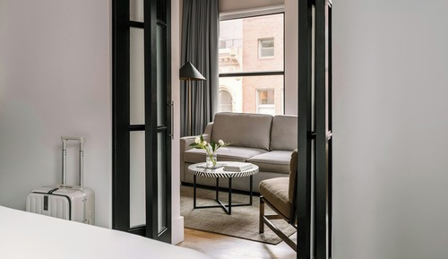 Suite, 1 cama de matrimonio grande con sofá cama