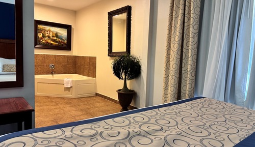Suite estudio, 1 cama de matrimonio grande, no fumadores, bañera de hidromasaje
