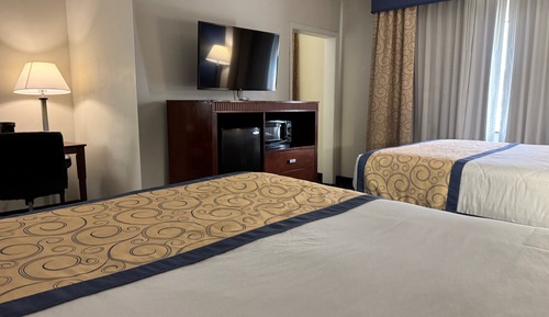 Suite estudio, no fumadores (Apartment, 3 Queen Beds)