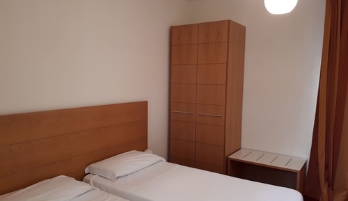 Habitación clásica con 2 camas individuales