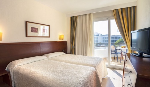 Apartamento estándar, 1 habitación, balcón, vistas a la piscina (3 Adults)
