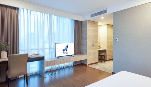 One Bedroom Suite